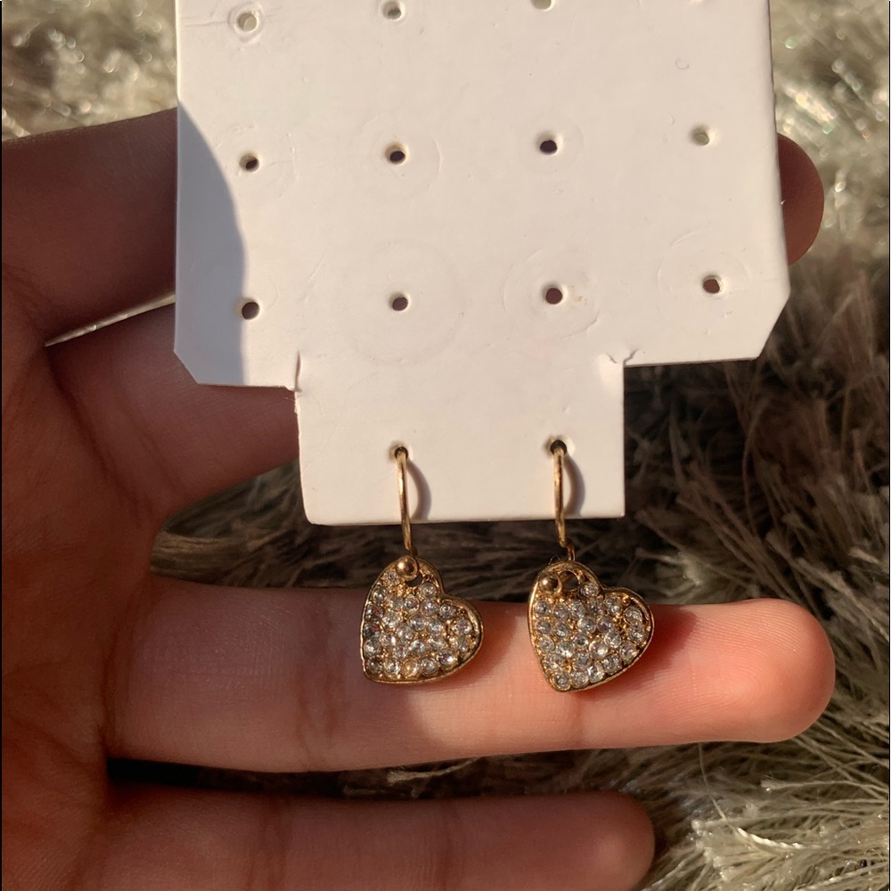 Cute Heart Earrings With Diamonds!